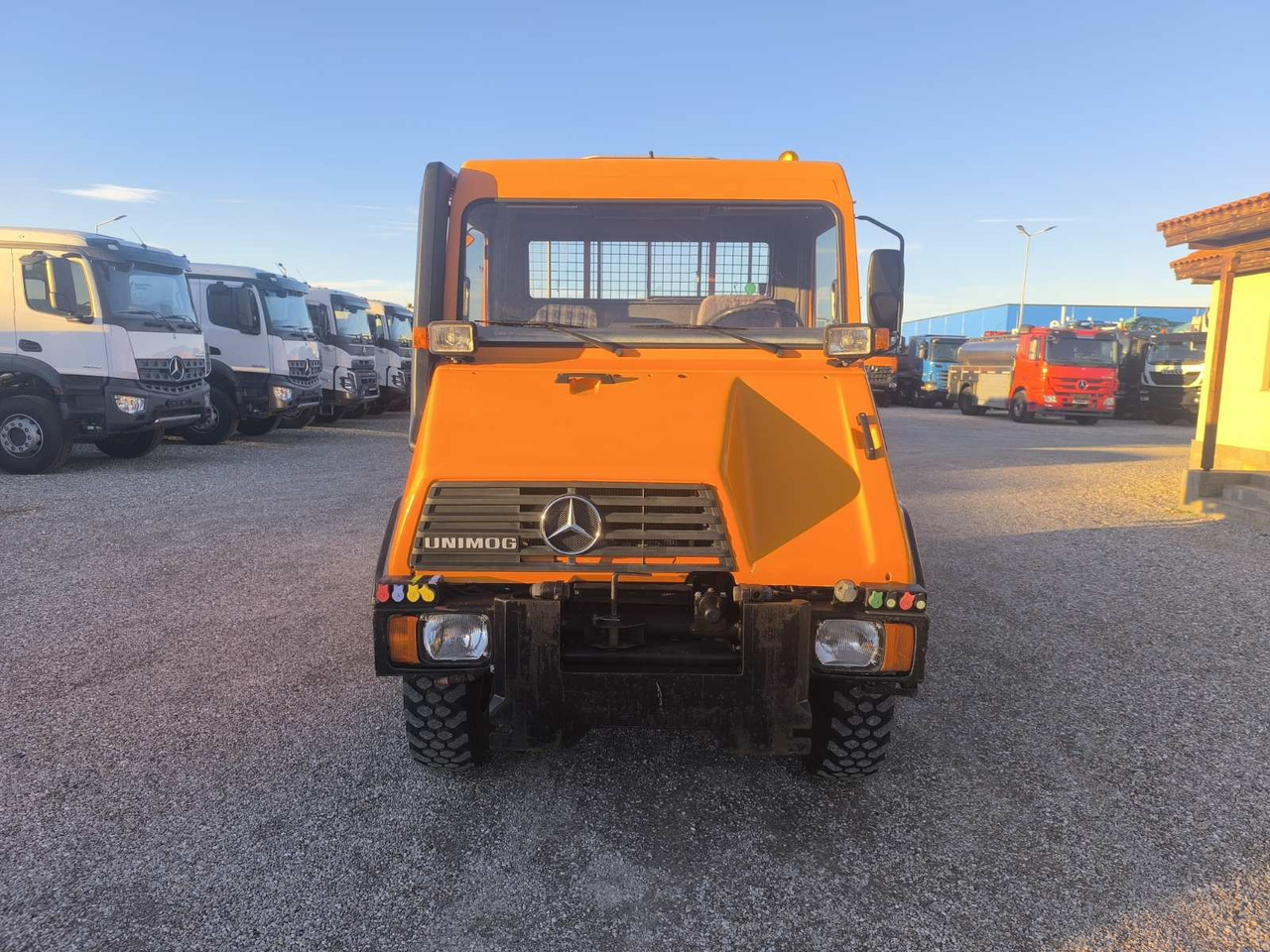 UNIMOG U90 - Φορτηγό ανατρεπόμενο: φωτογραφία 2 UNIMOG U90 - Φορτηγό ανατρεπόμενο: φωτογραφία 2