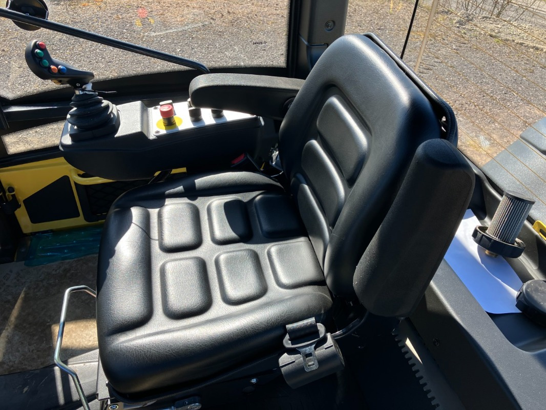 Ασφαλτικός οδοστρωτήρας BOMAG DE BW 141 AD-50  Stage IIIa/Tier 4i: φωτογραφία 10