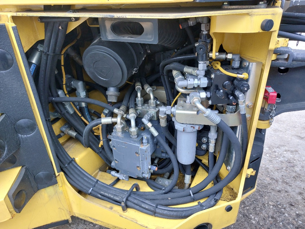 BOMAG DE BW 151 AD-4 AM Tier 3 - Οδοστρωτήρας: φωτογραφία 5 BOMAG DE BW 151 AD-4 AM Tier 3 - Οδοστρωτήρας: φωτογραφία 5