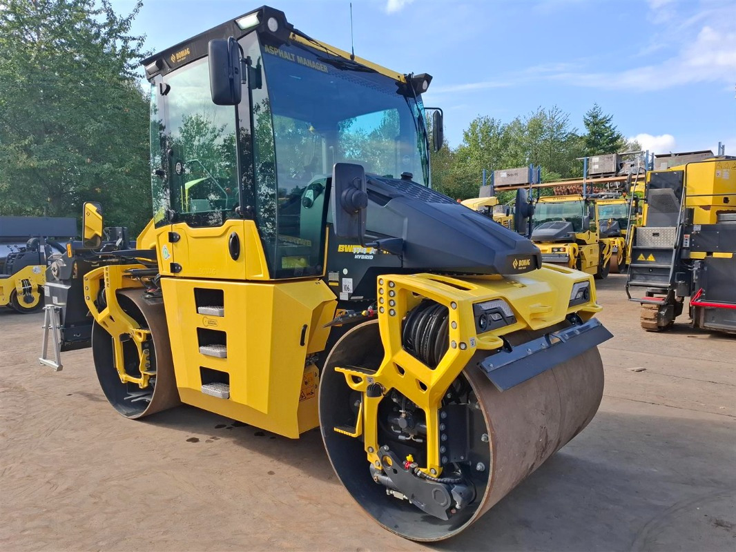 Ασφαλτικός οδοστρωτήρας BOMAG DE BW 174 AP-5 AM Hybrid Stage V/Tier 4f: φωτογραφία 18