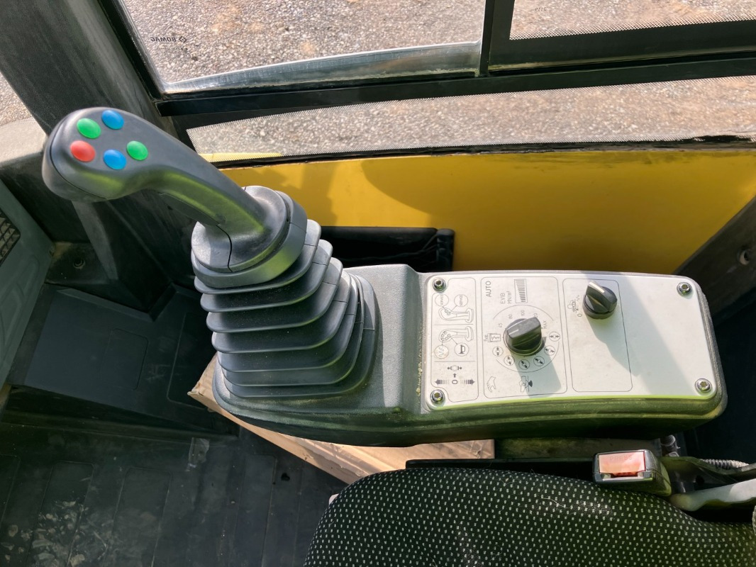 BOMAG DE BW 226 BVC-5 Stage IIIa/Tier 3 - Οδοστρωτήρας: φωτογραφία 5 BOMAG DE BW 226 BVC-5 Stage IIIa/Tier 3 - Οδοστρωτήρας: φωτογραφία 5