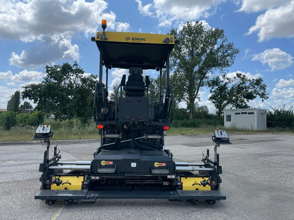 BOMAG IT BF 300 P-2 S340-2 TV Stage IIIb/Tier 4f - Διαστρωτήρας ασφάλτου: φωτογραφία 5 BOMAG IT BF 300 P-2 S340-2 TV Stage IIIb/Tier 4f - Διαστρωτήρας ασφάλτου: φωτογραφία 5