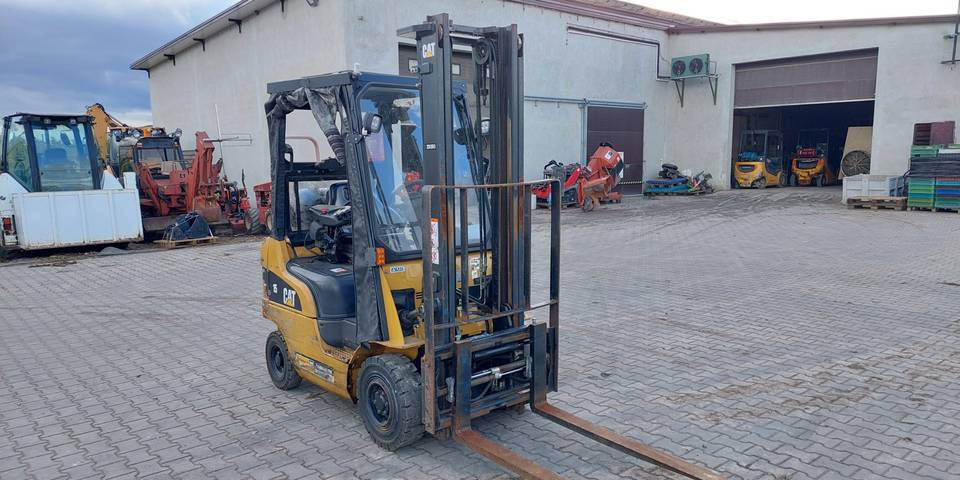 Wózek widłowy Caterpillar GP15N 1,5t pozycjoner, przesuw CAT - Υγραεριοκίνητο περονοφόρο: φωτογραφία 5 Wózek widłowy Caterpillar GP15N 1,5t pozycjoner, przesuw CAT - Υγραεριοκίνητο περονοφόρο: φωτογραφία 5