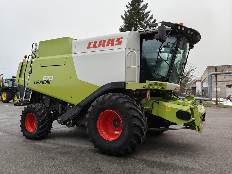 Claas Lexion 670 - Θεριζοαλωνιστική μηχανή: φωτογραφία 1 Claas Lexion 670 - Θεριζοαλωνιστική μηχανή: φωτογραφία 1