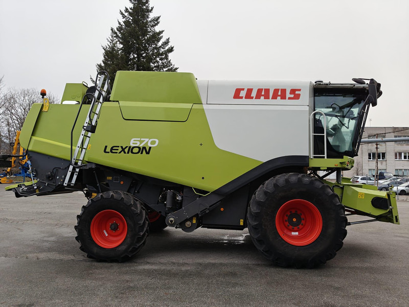 Claas Lexion 670 - Θεριζοαλωνιστική μηχανή: φωτογραφία 3 Claas Lexion 670 - Θεριζοαλωνιστική μηχανή: φωτογραφία 3
