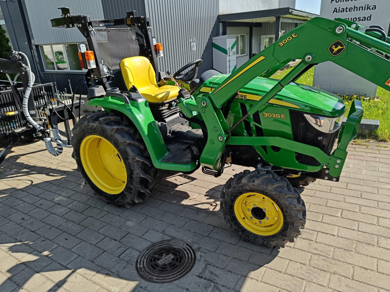 John Deere 3038E Vahva Jussi 400 - Τρακτέρ: φωτογραφία 4 John Deere 3038E Vahva Jussi 400 - Τρακτέρ: φωτογραφία 4