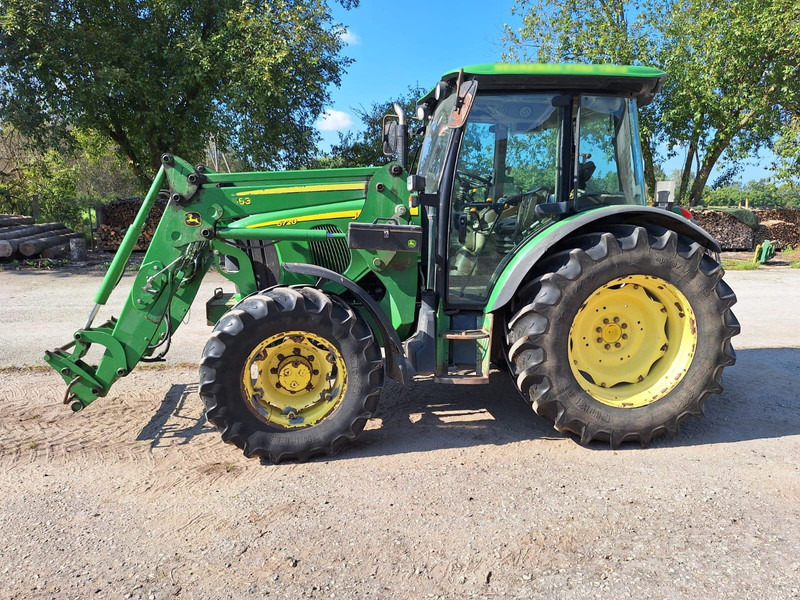 John Deere 5720 - Τρακτέρ: φωτογραφία 4 John Deere 5720 - Τρακτέρ: φωτογραφία 4