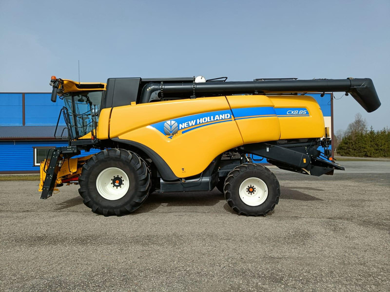 New Holland CX 8.85 - Θεριζοαλωνιστική μηχανή: φωτογραφία 2 New Holland CX 8.85 - Θεριζοαλωνιστική μηχανή: φωτογραφία 2