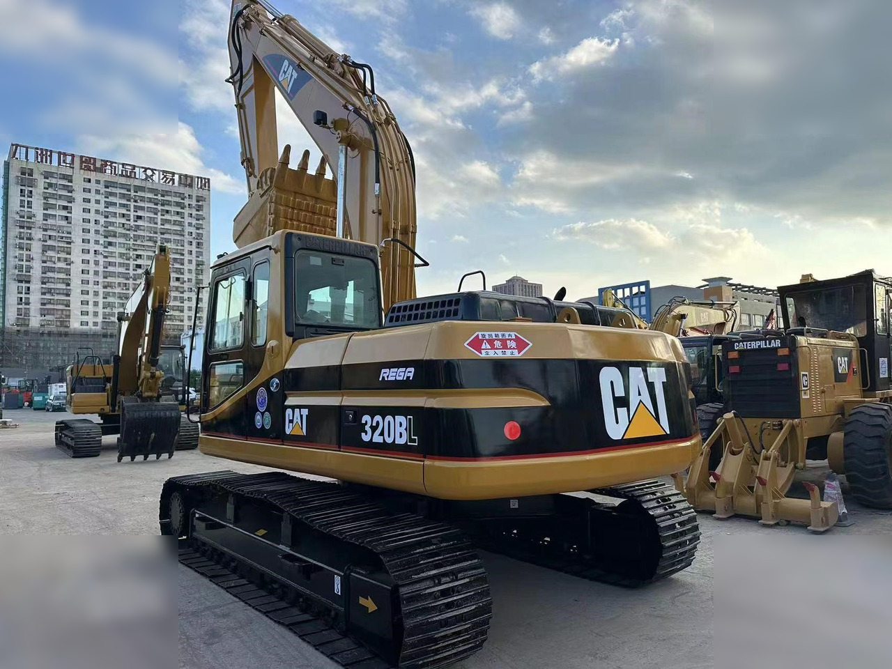 CATERPILLAR 320BL - Ερπυστριοφόρος εκσκαφέας: φωτογραφία 3 CATERPILLAR 320BL - Ερπυστριοφόρος εκσκαφέας: φωτογραφία 3