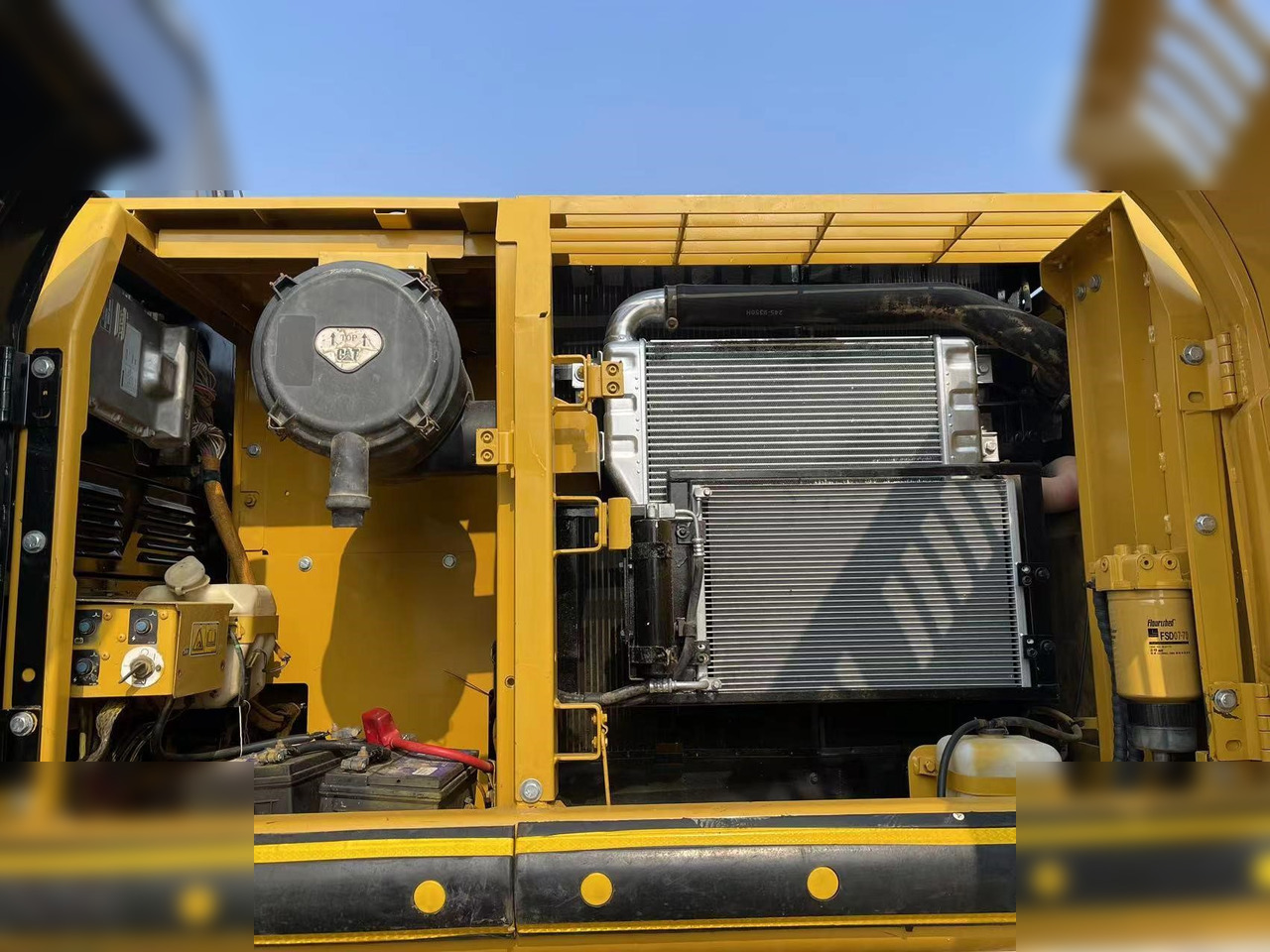 CATERPILLAR 320D - Ερπυστριοφόρος εκσκαφέας: φωτογραφία 2 CATERPILLAR 320D - Ερπυστριοφόρος εκσκαφέας: φωτογραφία 2