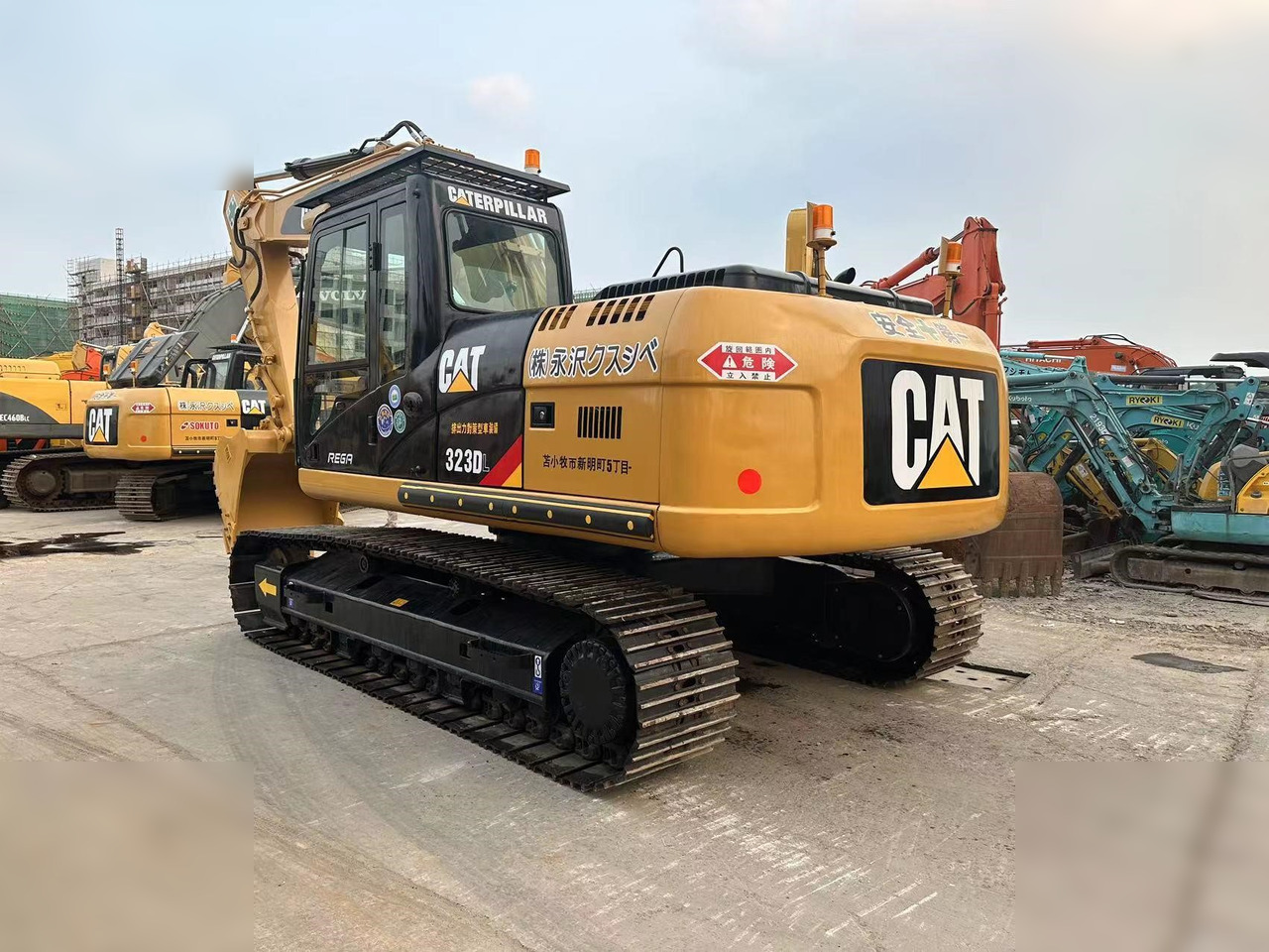 CATERPILLAR 323DL - Ερπυστριοφόρος εκσκαφέας: φωτογραφία 5 CATERPILLAR 323DL - Ερπυστριοφόρος εκσκαφέας: φωτογραφία 5
