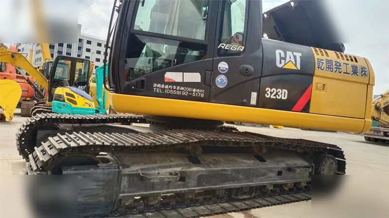 CATERPILLAR 323D - Ερπυστριοφόρος εκσκαφέας: φωτογραφία 2 CATERPILLAR 323D - Ερπυστριοφόρος εκσκαφέας: φωτογραφία 2