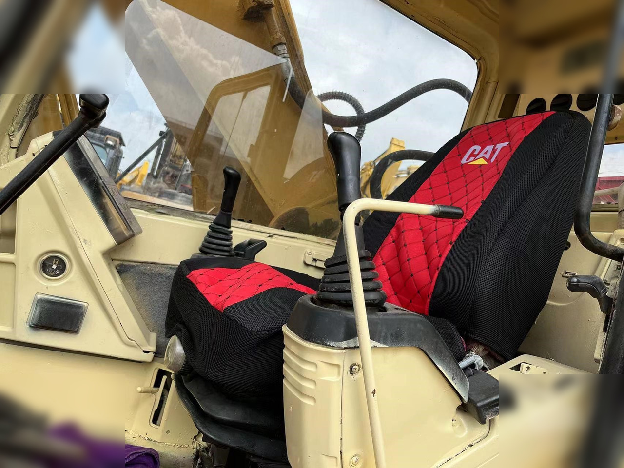 CATERPILLAR 325BL - Ερπυστριοφόρος εκσκαφέας: φωτογραφία 4 CATERPILLAR 325BL - Ερπυστριοφόρος εκσκαφέας: φωτογραφία 4