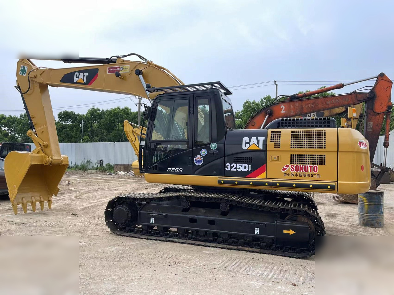 CATERPILLAR 325DL - Ερπυστριοφόρος εκσκαφέας: φωτογραφία 1 CATERPILLAR 325DL - Ερπυστριοφόρος εκσκαφέας: φωτογραφία 1