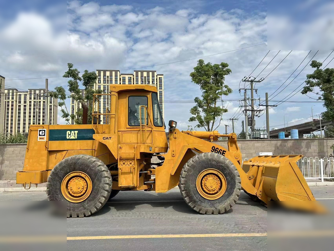 Ελαστιχοφόρος φορτωτής CATERPILLAR 966E: φωτογραφία 7
