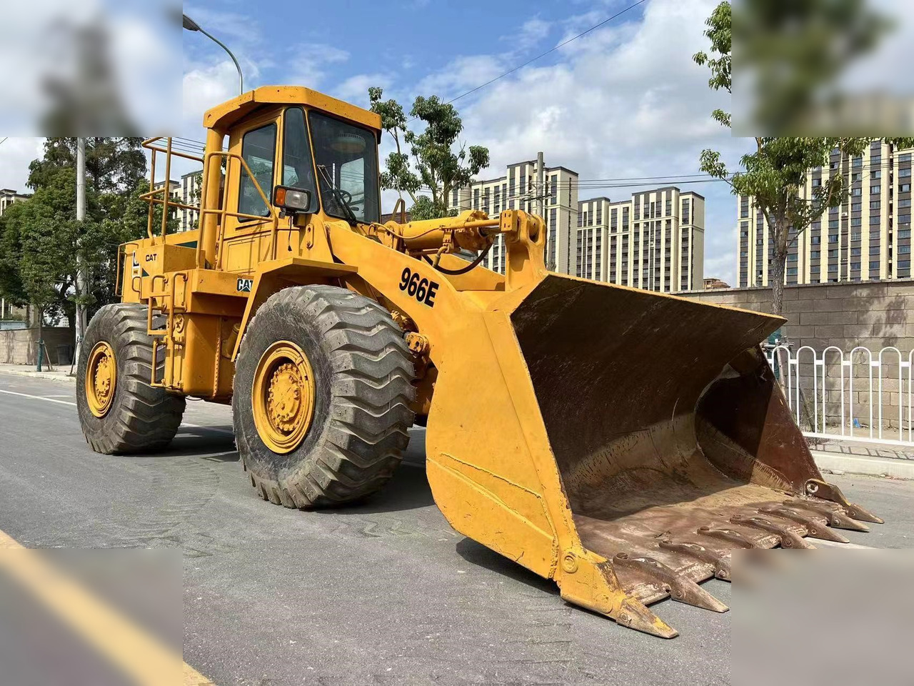 Ελαστιχοφόρος φορτωτής CATERPILLAR 966E: φωτογραφία 6