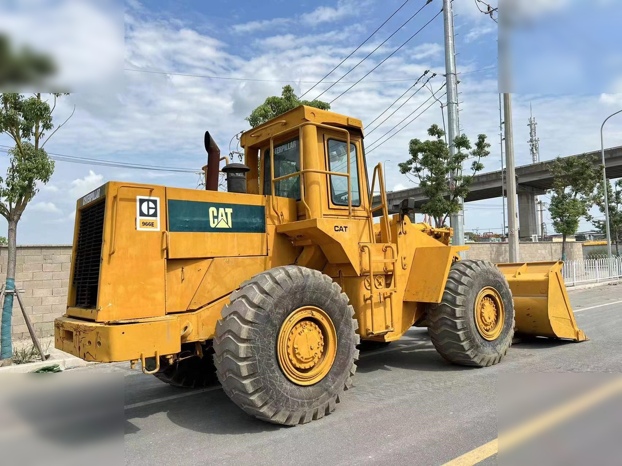 Ελαστιχοφόρος φορτωτής CATERPILLAR 966E: φωτογραφία 8