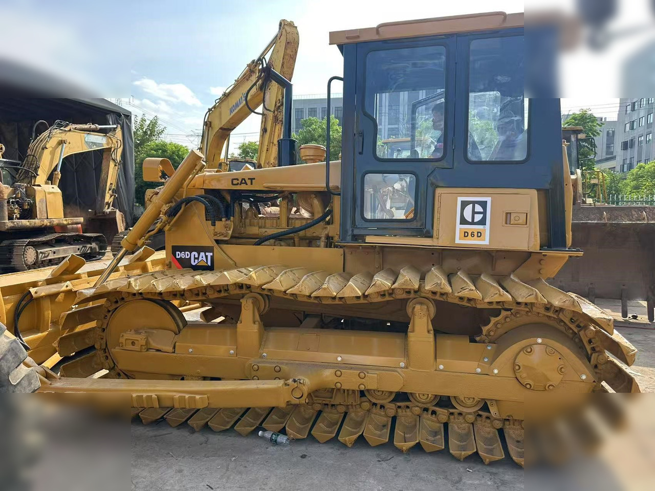 CATERPILLAR D6D - Μπουλντόζα: φωτογραφία 2 CATERPILLAR D6D - Μπουλντόζα: φωτογραφία 2