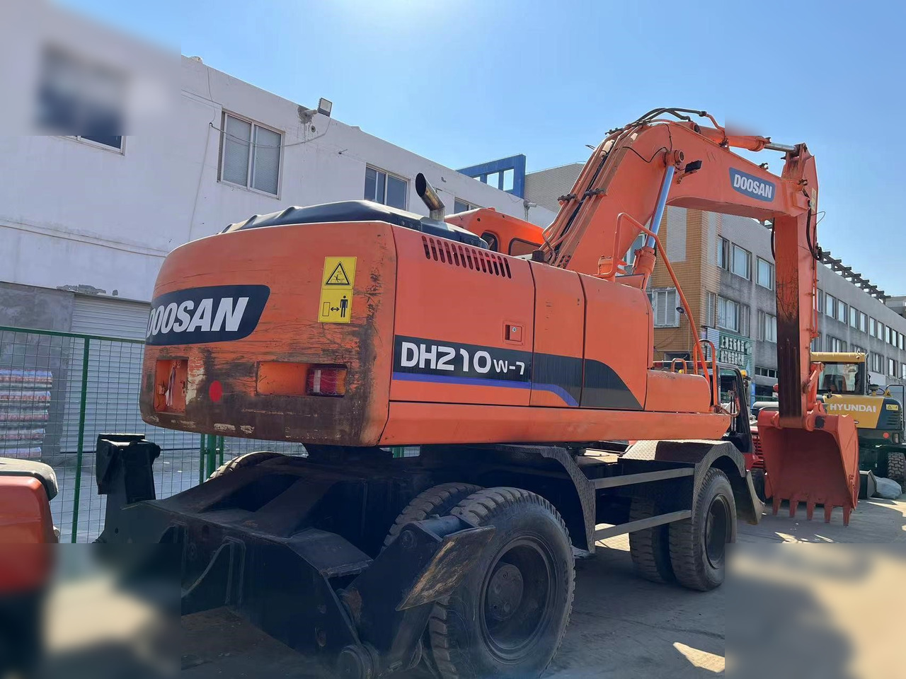 DOOSAN DH210W-7 - Τροχοφόρος εκσκαφέας: φωτογραφία 2 DOOSAN DH210W-7 - Τροχοφόρος εκσκαφέας: φωτογραφία 2