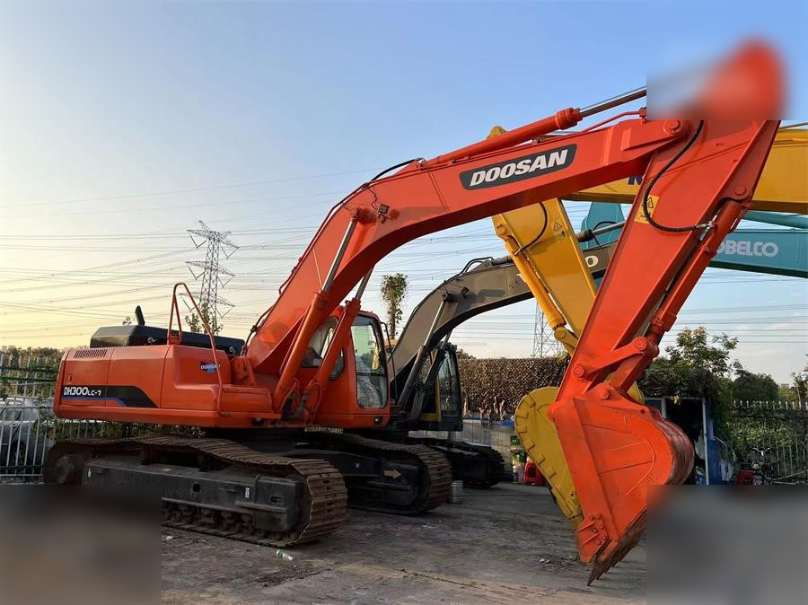 DOOSAN DH300 LC-7 - Ερπυστριοφόρος εκσκαφέας: φωτογραφία 3 DOOSAN DH300 LC-7 - Ερπυστριοφόρος εκσκαφέας: φωτογραφία 3
