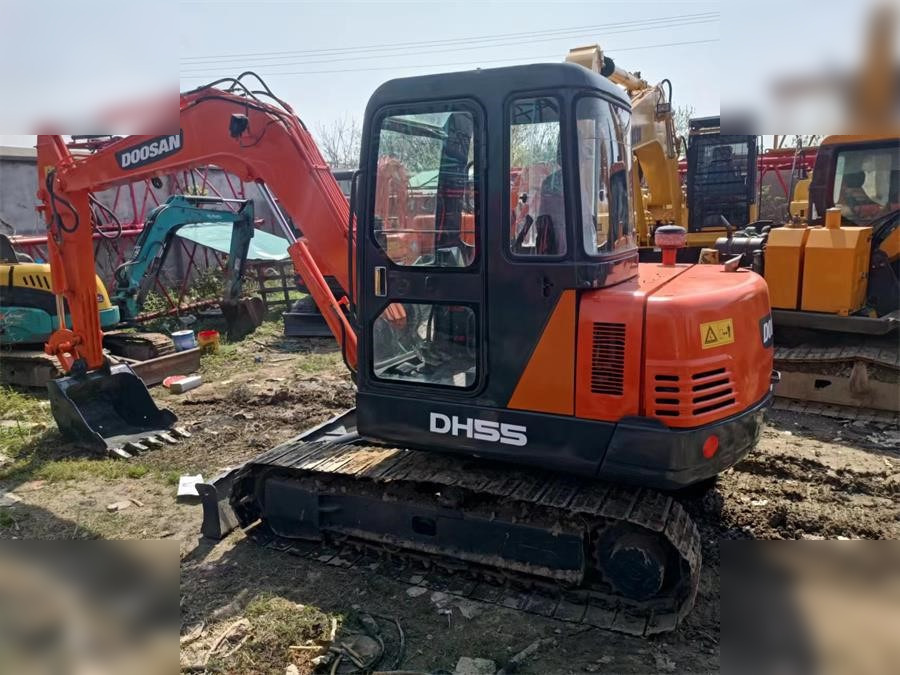 DOOSAN DH55 - Μίνι εκσκαφέας: φωτογραφία 1 DOOSAN DH55 - Μίνι εκσκαφέας: φωτογραφία 1