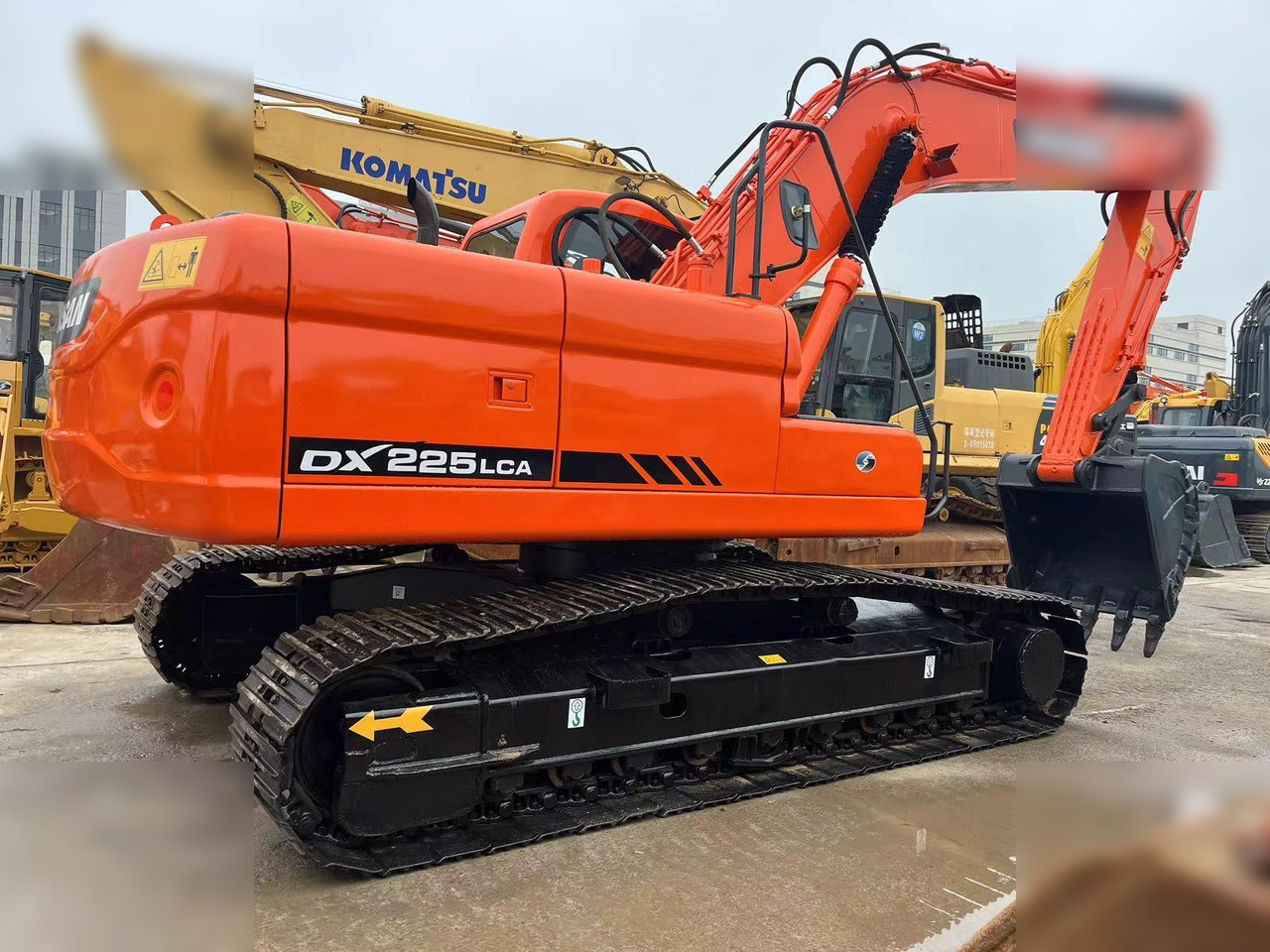 DOOSAN DX225 LCA - Ερπυστριοφόρος εκσκαφέας: φωτογραφία 3 DOOSAN DX225 LCA - Ερπυστριοφόρος εκσκαφέας: φωτογραφία 3