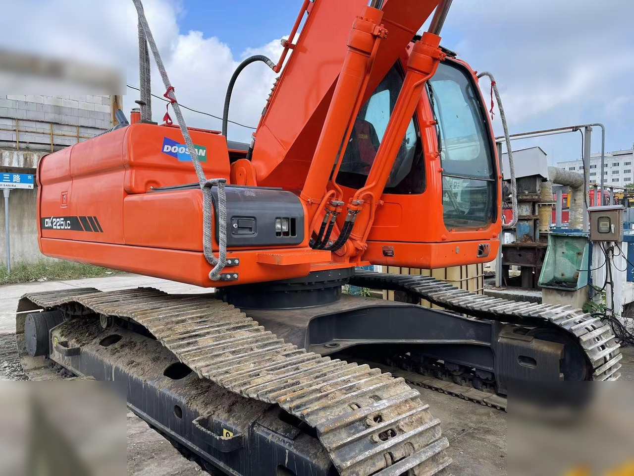 DOOSAN DX225 LCA - Ερπυστριοφόρος εκσκαφέας: φωτογραφία 2 DOOSAN DX225 LCA - Ερπυστριοφόρος εκσκαφέας: φωτογραφία 2