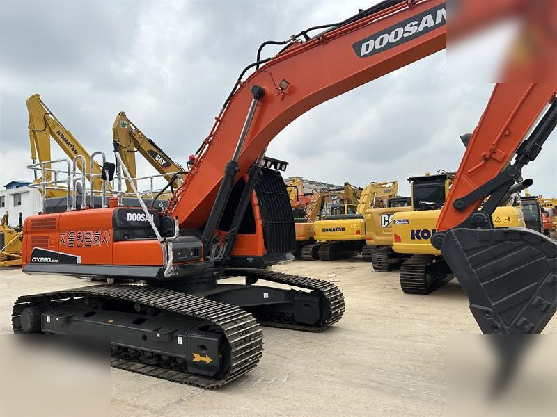 DOOSAN DX260 LC - Ερπυστριοφόρος εκσκαφέας: φωτογραφία 5 DOOSAN DX260 LC - Ερπυστριοφόρος εκσκαφέας: φωτογραφία 5