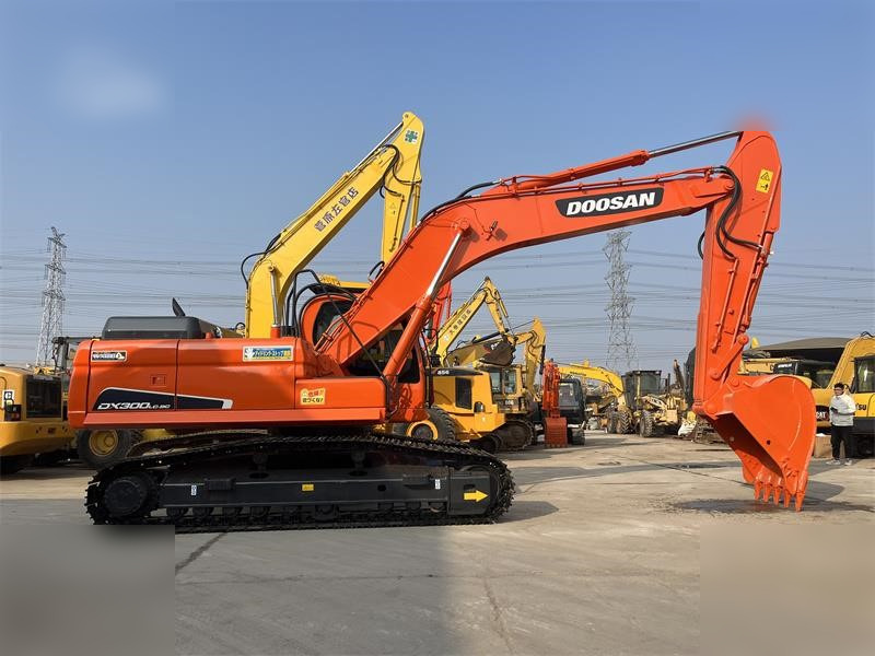 DOOSAN DX300 LC-9C - Ερπυστριοφόρος εκσκαφέας: φωτογραφία 2 DOOSAN DX300 LC-9C - Ερπυστριοφόρος εκσκαφέας: φωτογραφία 2