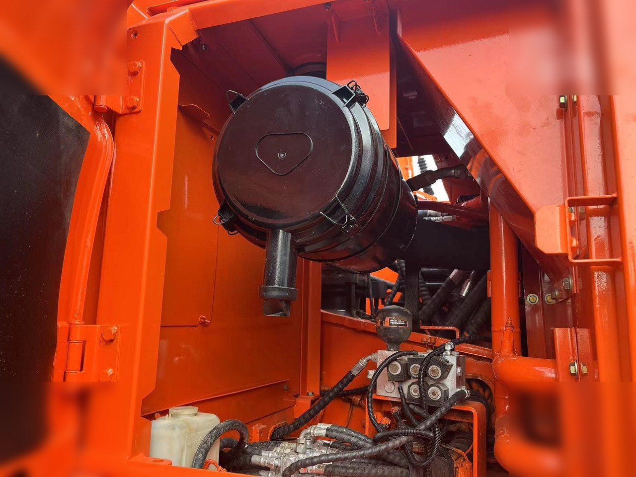 DOOSAN DX300 LC-9C - Ερπυστριοφόρος εκσκαφέας: φωτογραφία 4 DOOSAN DX300 LC-9C - Ερπυστριοφόρος εκσκαφέας: φωτογραφία 4