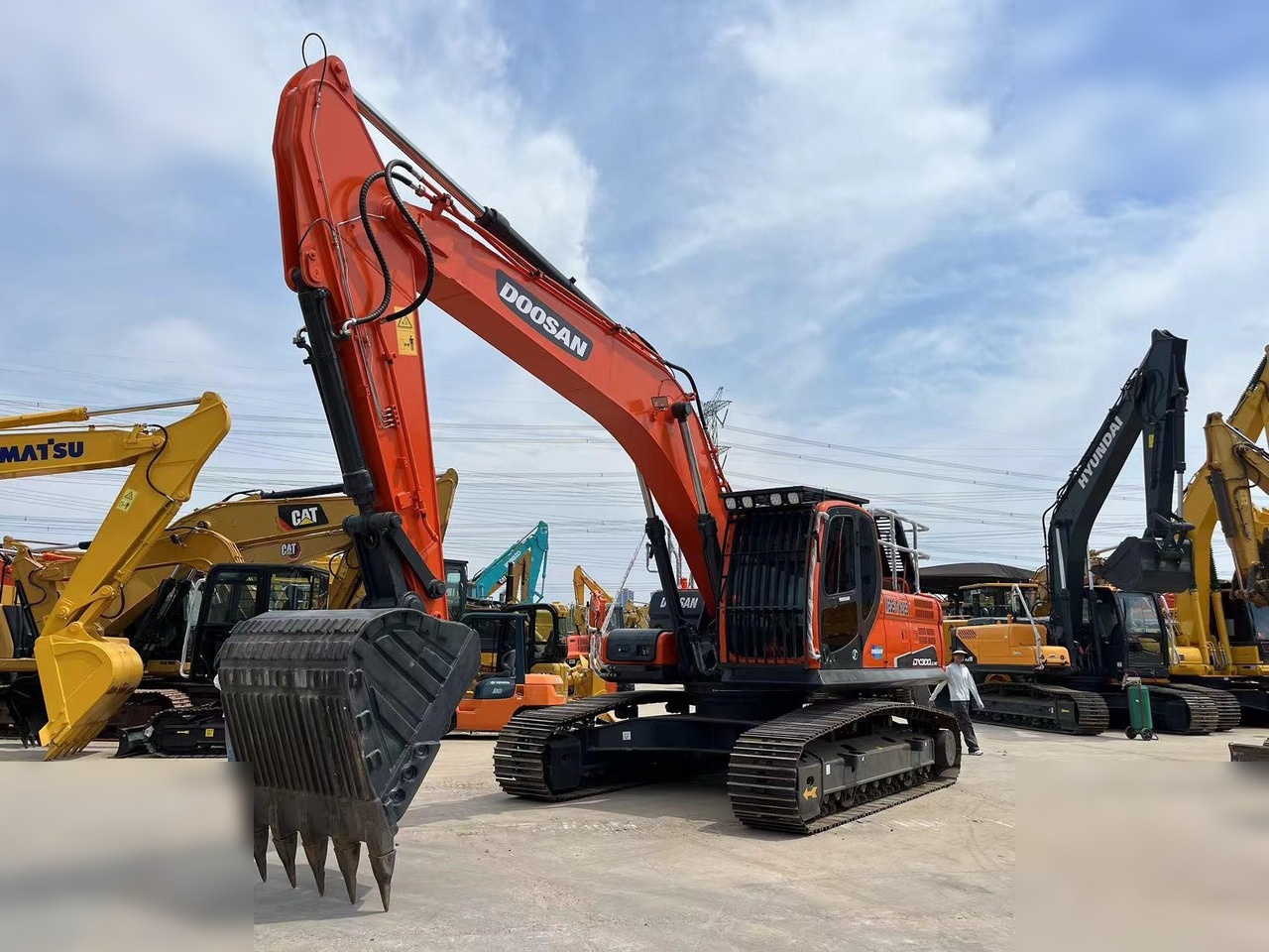 DOOSAN DX300 LC-9C - Ερπυστριοφόρος εκσκαφέας: φωτογραφία 3 DOOSAN DX300 LC-9C - Ερπυστριοφόρος εκσκαφέας: φωτογραφία 3