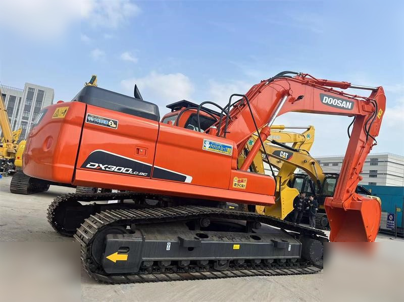 DOOSAN DX300 LC-9C - Ερπυστριοφόρος εκσκαφέας: φωτογραφία 1 DOOSAN DX300 LC-9C - Ερπυστριοφόρος εκσκαφέας: φωτογραφία 1