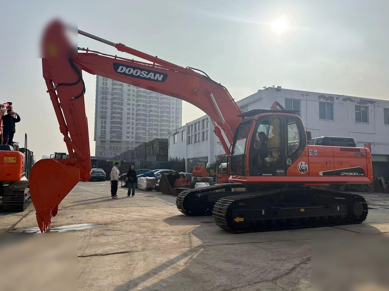 DOOSAN DX300 LC-9C - Ερπυστριοφόρος εκσκαφέας: φωτογραφία 1 DOOSAN DX300 LC-9C - Ερπυστριοφόρος εκσκαφέας: φωτογραφία 1