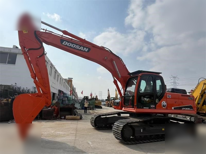 DOOSAN DX300 LC-9C - Ερπυστριοφόρος εκσκαφέας: φωτογραφία 4 DOOSAN DX300 LC-9C - Ερπυστριοφόρος εκσκαφέας: φωτογραφία 4