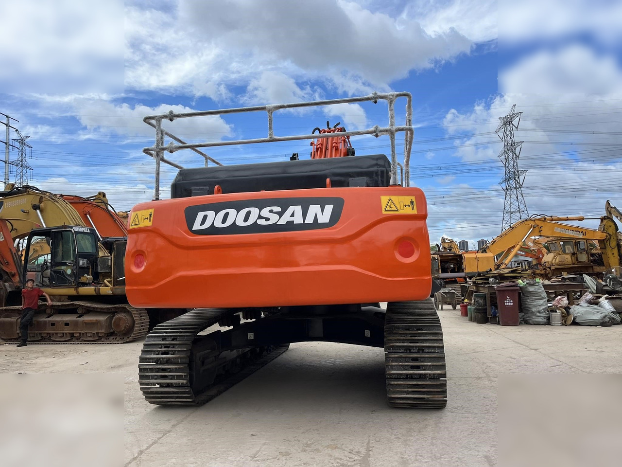 DOOSAN DX340 LCA - Ερπυστριοφόρος εκσκαφέας: φωτογραφία 4 DOOSAN DX340 LCA - Ερπυστριοφόρος εκσκαφέας: φωτογραφία 4