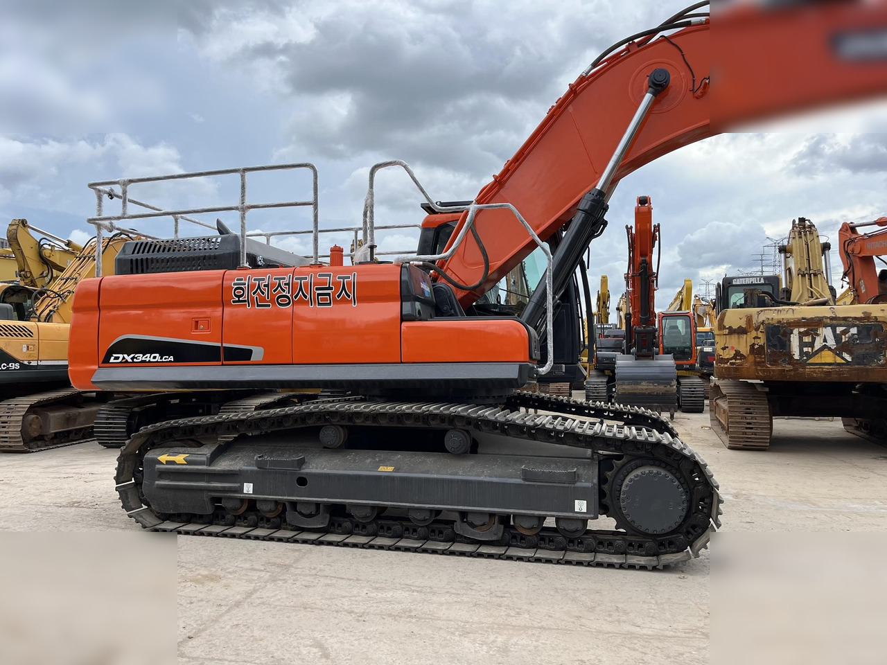 DOOSAN DX340 LCA - Ερπυστριοφόρος εκσκαφέας: φωτογραφία 5 DOOSAN DX340 LCA - Ερπυστριοφόρος εκσκαφέας: φωτογραφία 5