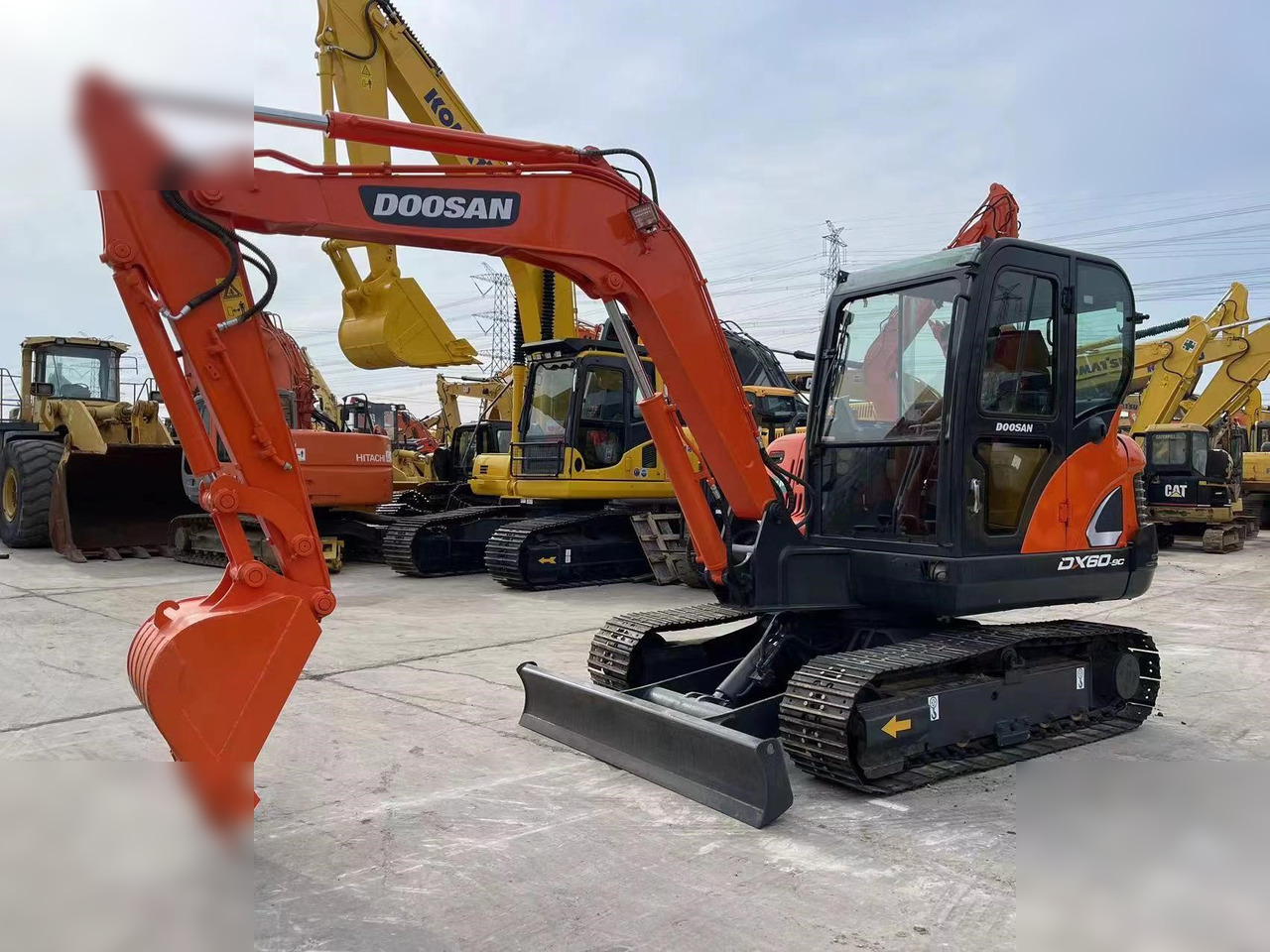 DOOSAN DX60-9C - Ερπυστριοφόρος εκσκαφέας: φωτογραφία 3 DOOSAN DX60-9C - Ερπυστριοφόρος εκσκαφέας: φωτογραφία 3