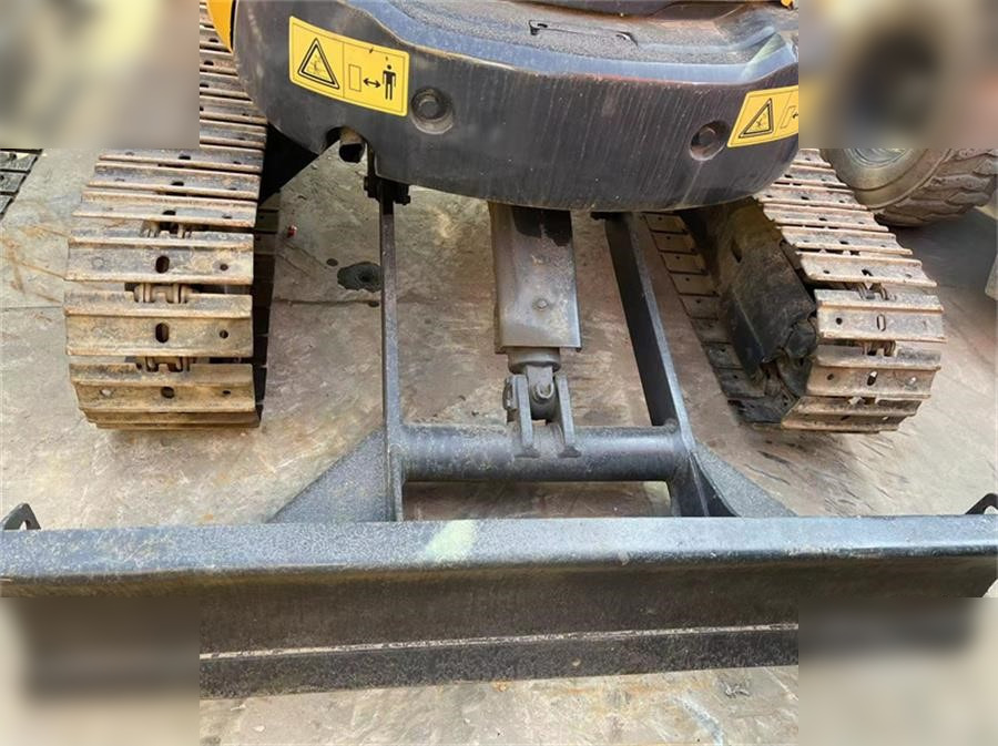 HITACHI ZX135US - Ερπυστριοφόρος εκσκαφέας: φωτογραφία 2 HITACHI ZX135US - Ερπυστριοφόρος εκσκαφέας: φωτογραφία 2