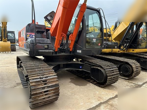 HITACHI ZX200-3G - Ερπυστριοφόρος εκσκαφέας: φωτογραφία 2 HITACHI ZX200-3G - Ερπυστριοφόρος εκσκαφέας: φωτογραφία 2