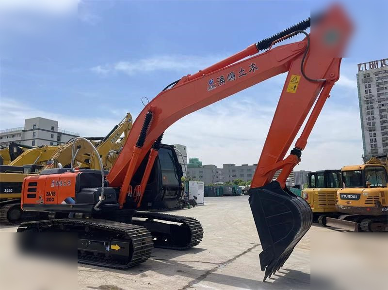 HITACHI ZX200 - Ερπυστριοφόρος εκσκαφέας: φωτογραφία 4 HITACHI ZX200 - Ερπυστριοφόρος εκσκαφέας: φωτογραφία 4