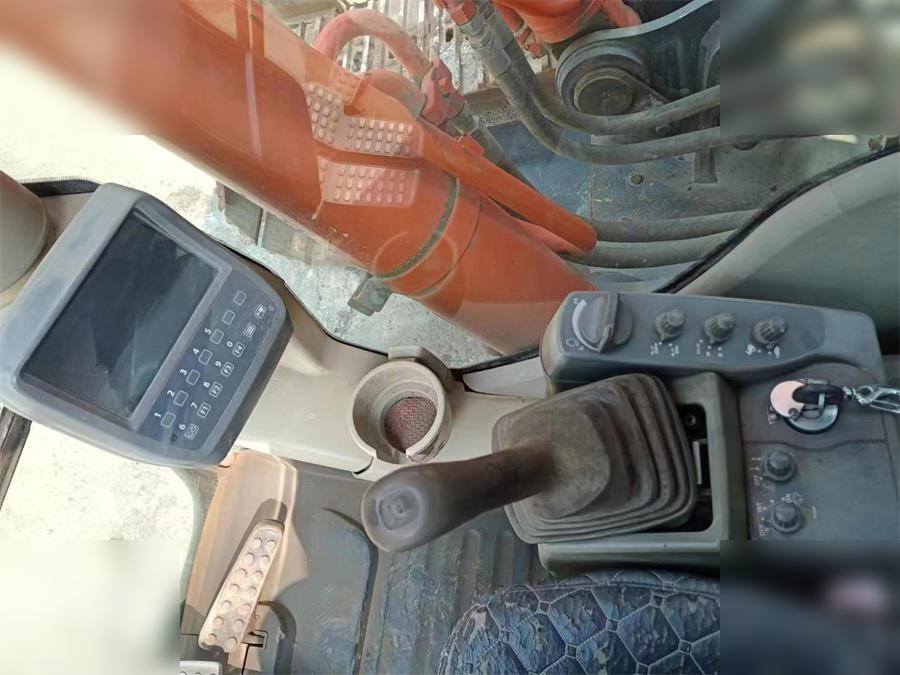 HITACHI ZX350-3 - Ερπυστριοφόρος εκσκαφέας: φωτογραφία 5 HITACHI ZX350-3 - Ερπυστριοφόρος εκσκαφέας: φωτογραφία 5