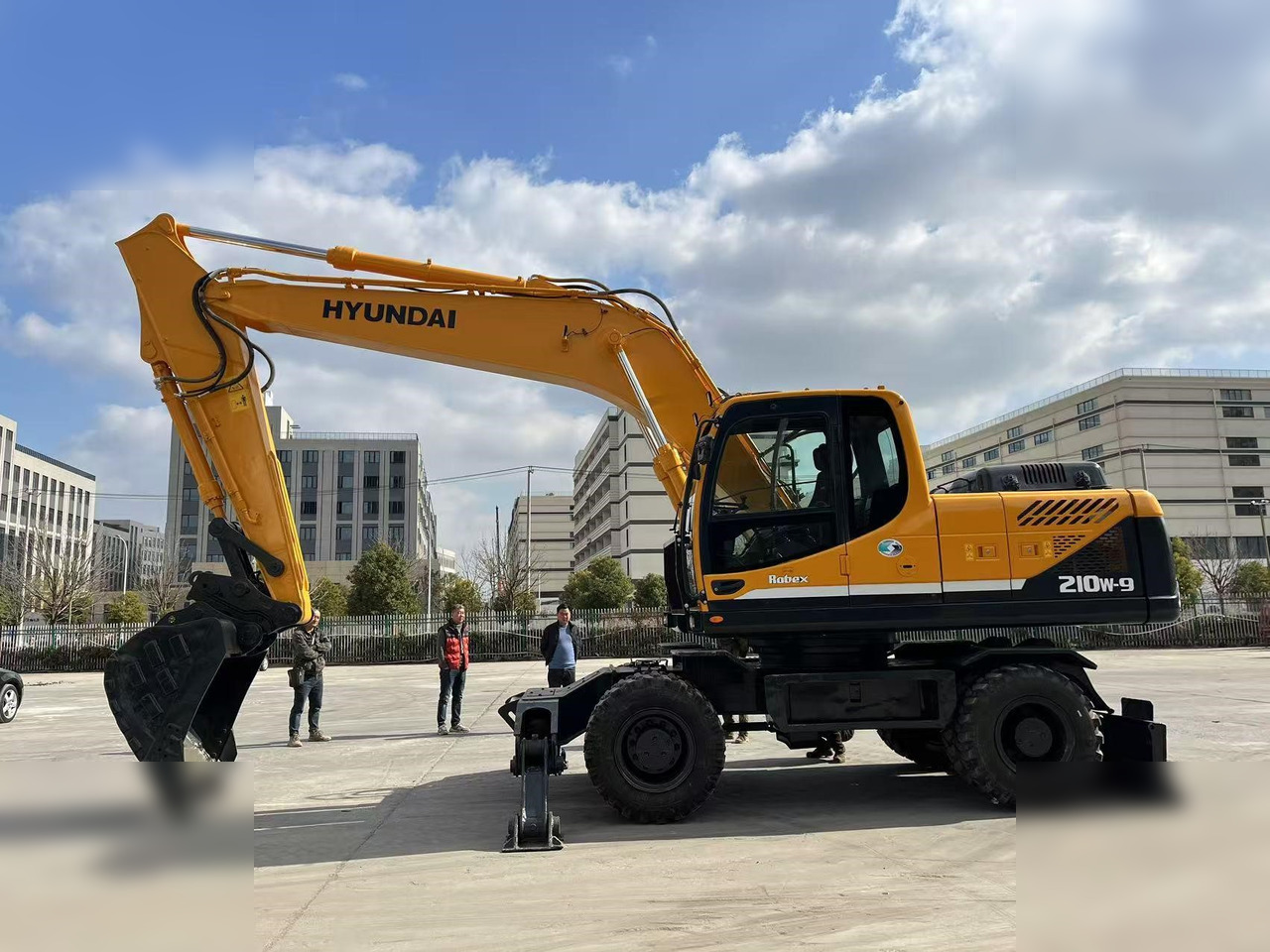 HYUNDAI ROBEX 210W-9 - Τροχοφόρος εκσκαφέας: φωτογραφία 2 HYUNDAI ROBEX 210W-9 - Τροχοφόρος εκσκαφέας: φωτογραφία 2