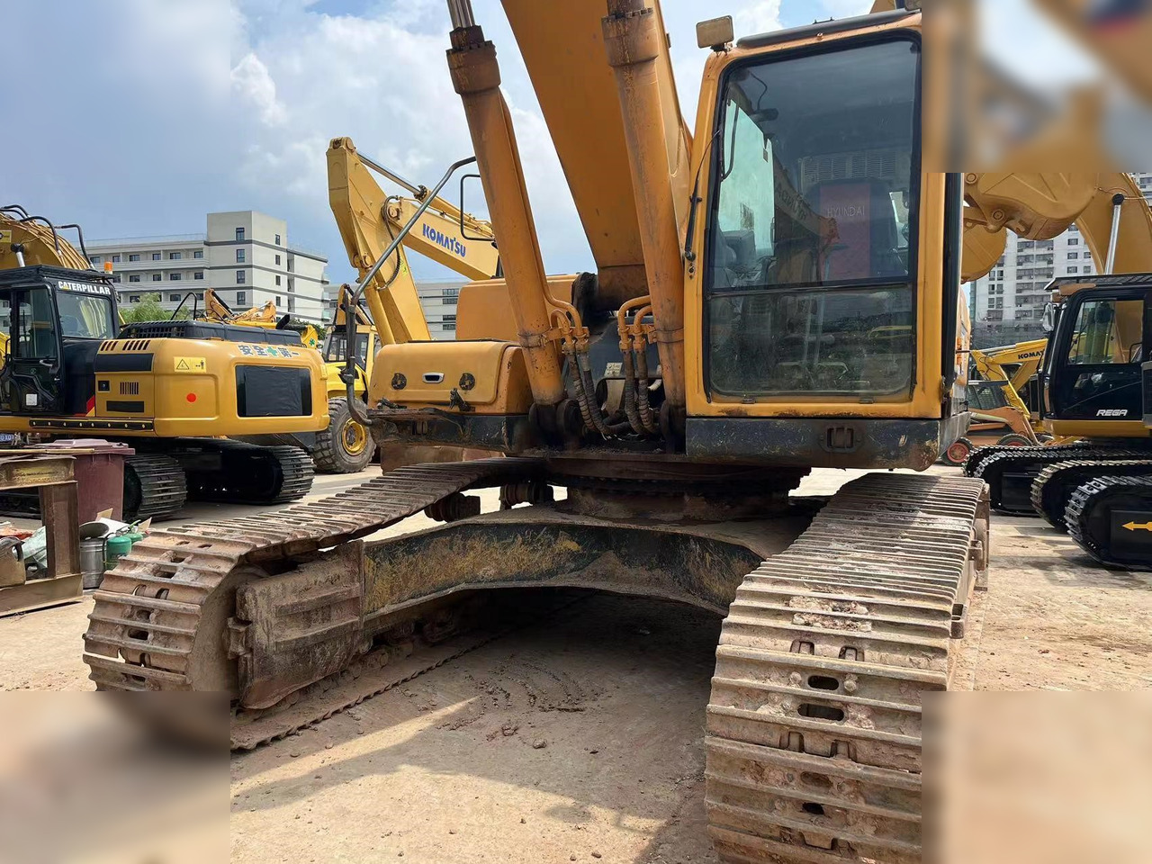 HYUNDAI ROBEX 305 LC-9S - Ερπυστριοφόρος εκσκαφέας: φωτογραφία 3 HYUNDAI ROBEX 305 LC-9S - Ερπυστριοφόρος εκσκαφέας: φωτογραφία 3