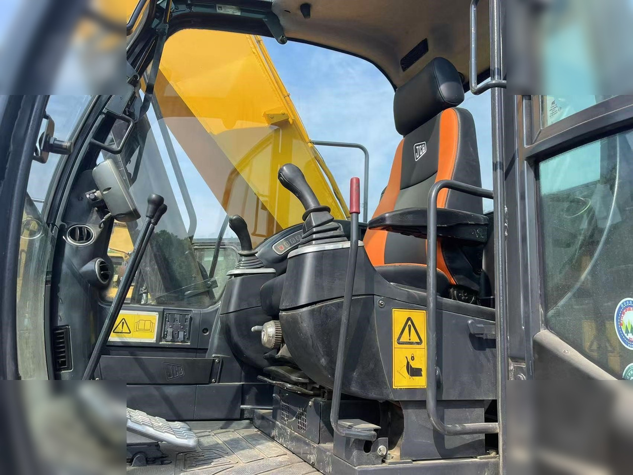 JCB JS220 LC - Ερπυστριοφόρος εκσκαφέας: φωτογραφία 5 JCB JS220 LC - Ερπυστριοφόρος εκσκαφέας: φωτογραφία 5
