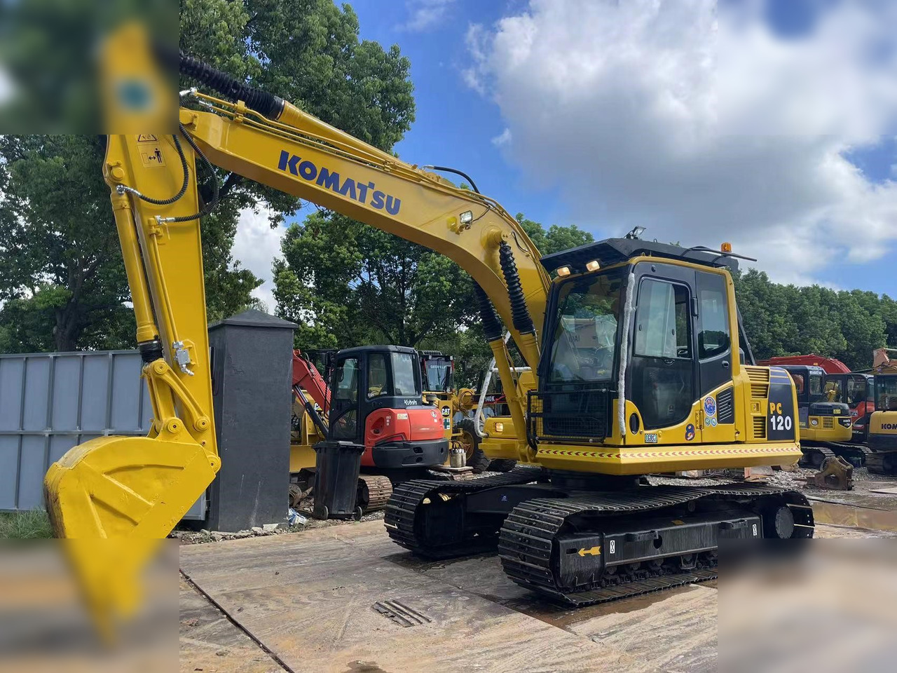 KOMATSU PC120-8 - Ερπυστριοφόρος εκσκαφέας: φωτογραφία 3 KOMATSU PC120-8 - Ερπυστριοφόρος εκσκαφέας: φωτογραφία 3