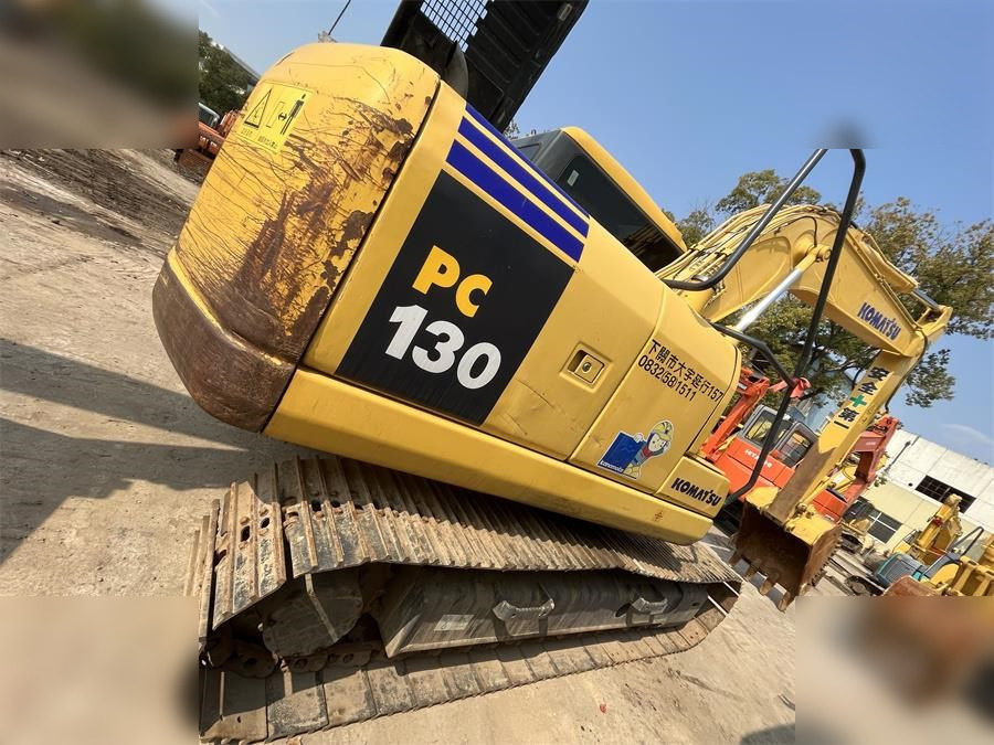 KOMATSU PC130-7 - Ερπυστριοφόρος εκσκαφέας: φωτογραφία 4 KOMATSU PC130-7 - Ερπυστριοφόρος εκσκαφέας: φωτογραφία 4
