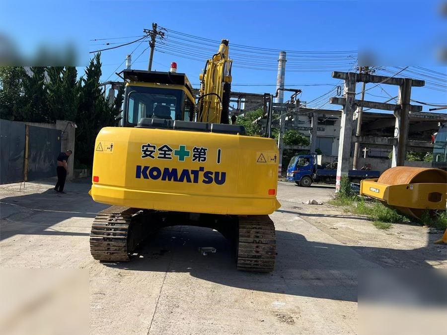 KOMATSU PC130-7 - Ερπυστριοφόρος εκσκαφέας: φωτογραφία 3 KOMATSU PC130-7 - Ερπυστριοφόρος εκσκαφέας: φωτογραφία 3