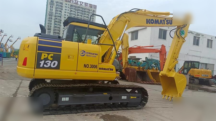 KOMATSU PC130-7 - Ερπυστριοφόρος εκσκαφέας: φωτογραφία 1 KOMATSU PC130-7 - Ερπυστριοφόρος εκσκαφέας: φωτογραφία 1