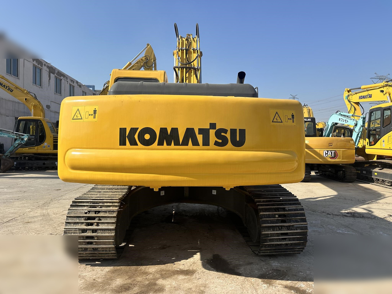 KOMATSU PC220-6 - Ερπυστριοφόρος εκσκαφέας: φωτογραφία 2 KOMATSU PC220-6 - Ερπυστριοφόρος εκσκαφέας: φωτογραφία 2