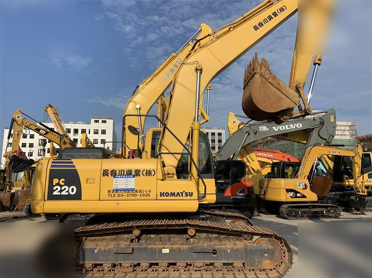 KOMATSU PC220-8N1 - Ερπυστριοφόρος εκσκαφέας: φωτογραφία 1 KOMATSU PC220-8N1 - Ερπυστριοφόρος εκσκαφέας: φωτογραφία 1